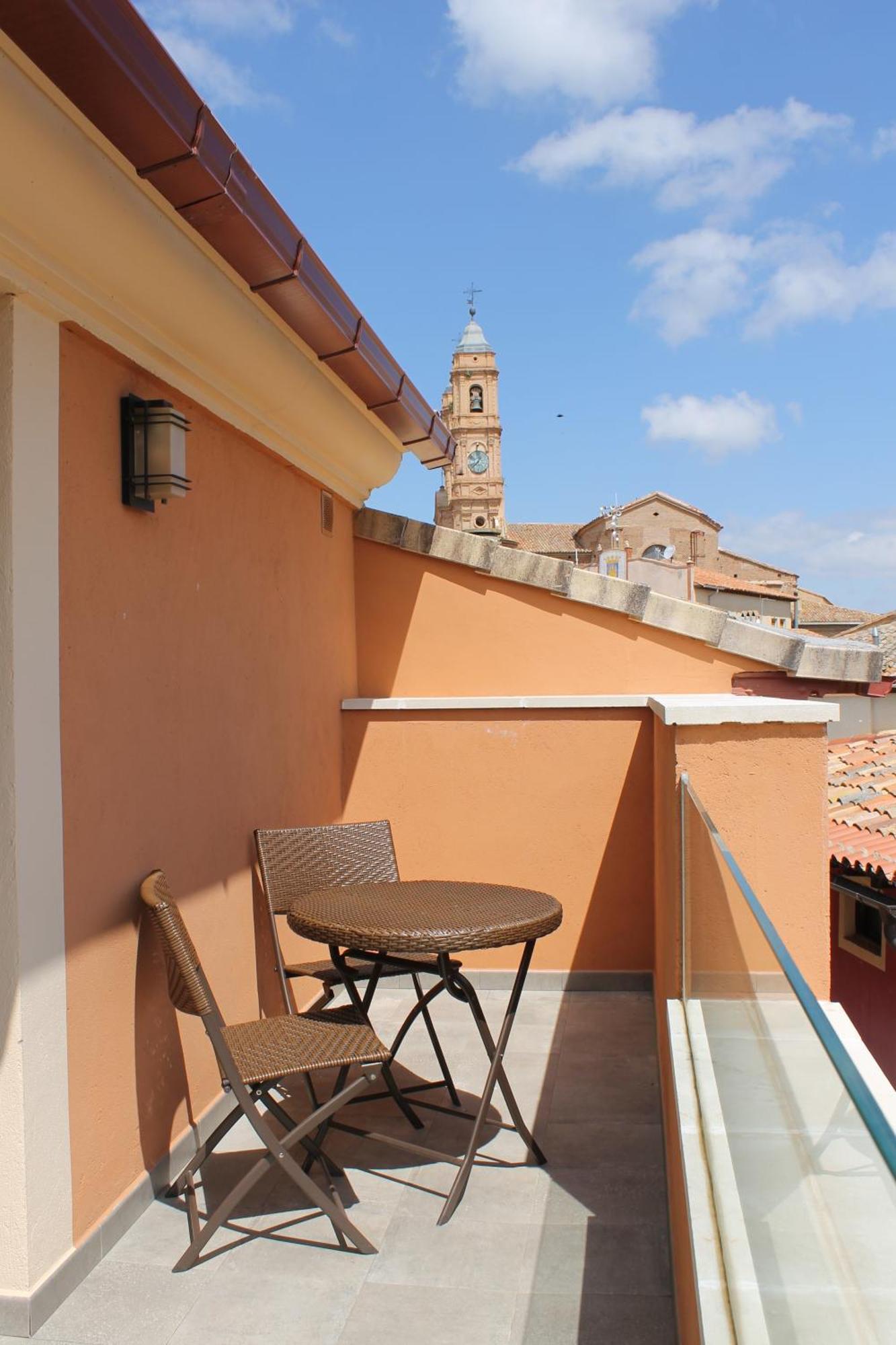 Rey Mundo Otel Munébrega Dış mekan fotoğraf