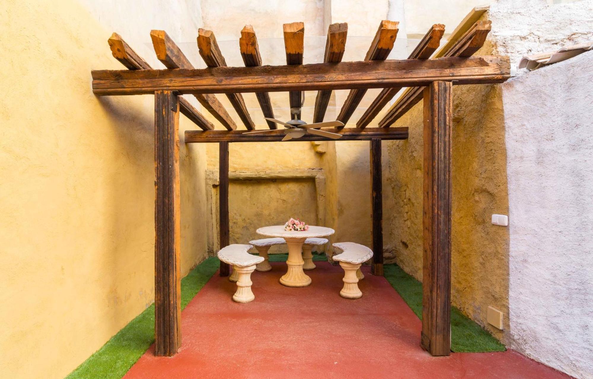 Rey Mundo Otel Munébrega Dış mekan fotoğraf